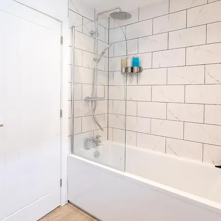 Dawson House- Gorgeous Two Bedroom With Free Parking Southampton Exterior photo