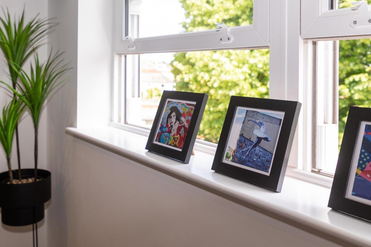 Dawson House- Gorgeous Two Bedroom With Free Parking Holiday home Southampton
