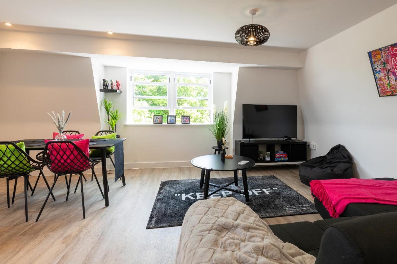 Dawson House- Gorgeous Two Bedroom With Free Parking