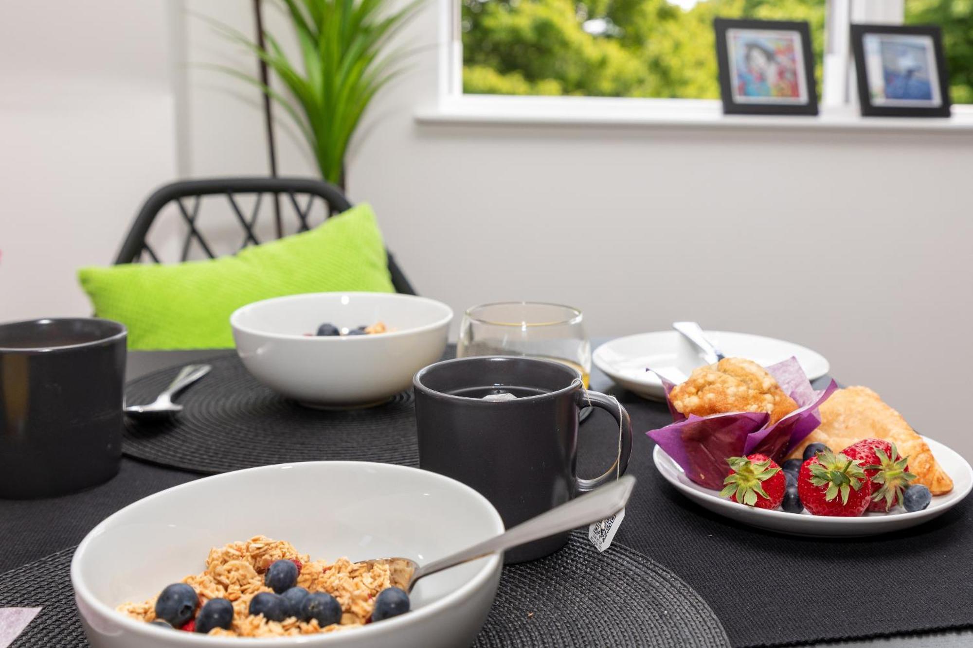 Dawson House- Gorgeous Two Bedroom With Free Parking Holiday home Southampton