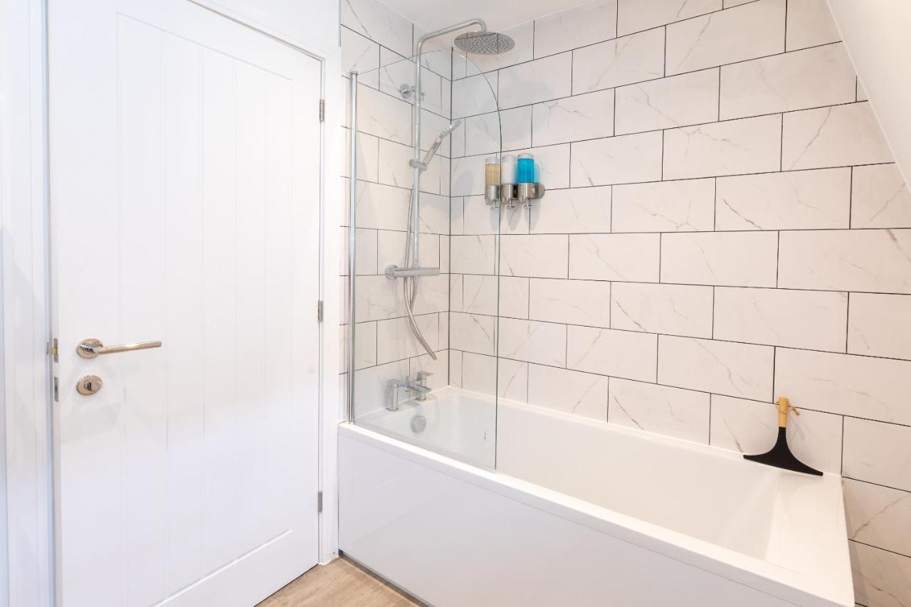 Dawson House- Gorgeous Two Bedroom With Free Parking Southampton