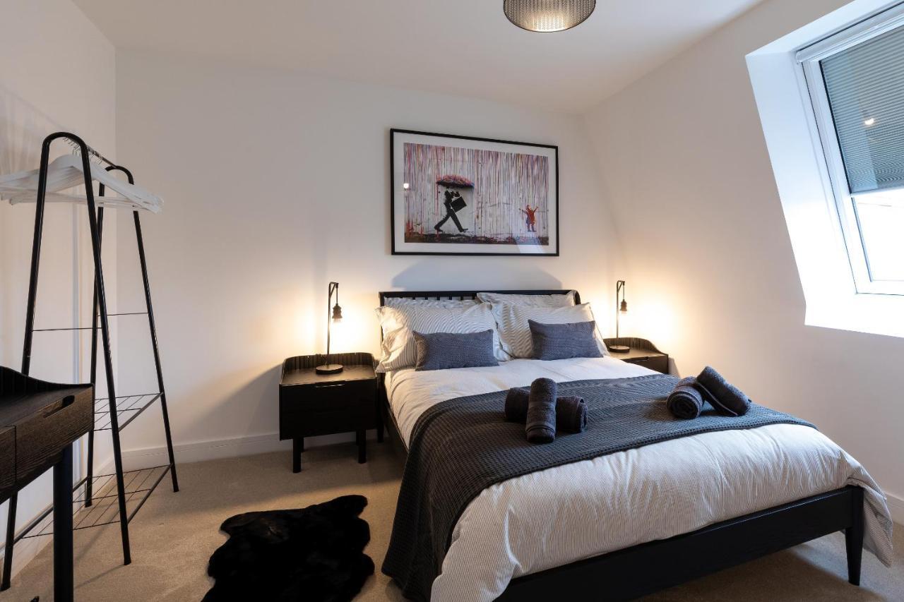 Dawson House- Gorgeous Two Bedroom With Free Parking Holiday home Southampton